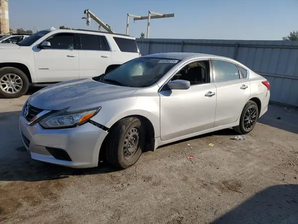 1N4AL3AP8JC144295 2018 NISSAN ALTIMA - Image 1