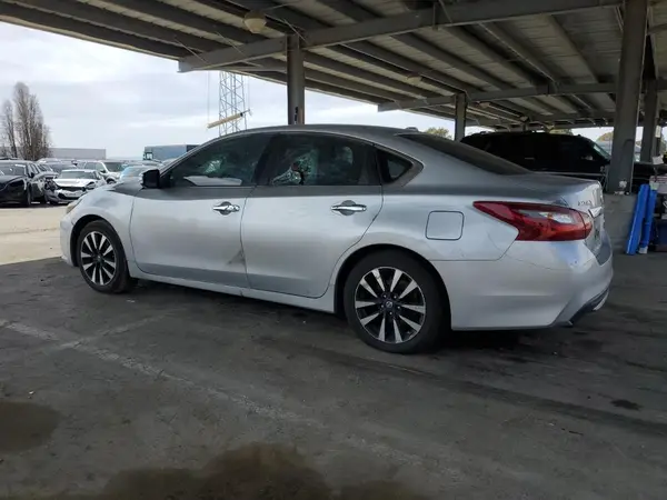 1N4AL3AP8JC144314 2018 NISSAN ALTIMA - Image 2