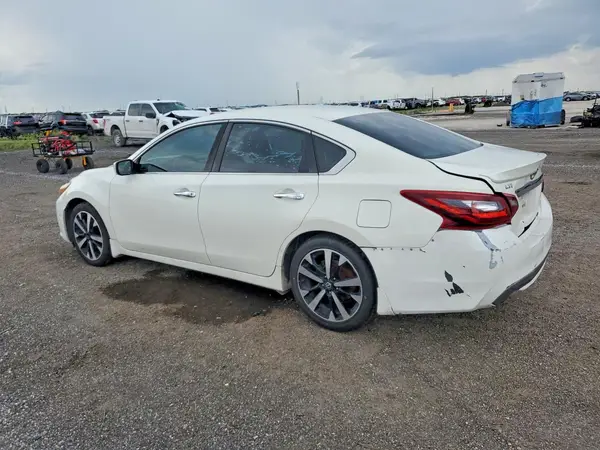 1N4AL3AP8JC144717 2018 NISSAN ALTIMA - Image 2