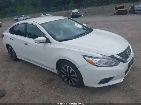 1N4AL3AP8JC146449 2018 NISSAN ALTIMA - Image 1