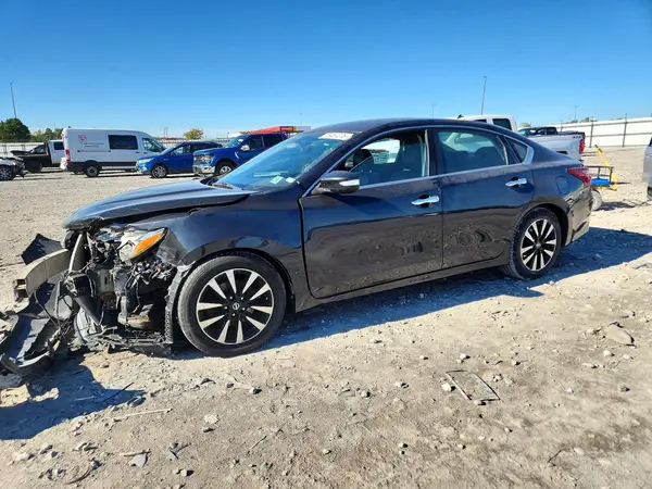 1N4AL3AP8JC146953 2018 NISSAN ALTIMA - Image 1
