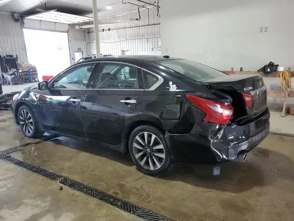 1N4AL3AP8JC147035 2018 NISSAN ALTIMA - Image 2