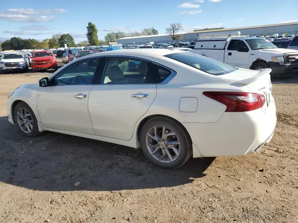 1N4AL3AP8JC149979 2018 NISSAN ALTIMA - Image 2