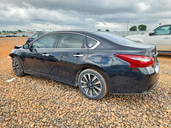 1N4AL3AP8JC152591 2018 NISSAN ALTIMA - Image 2