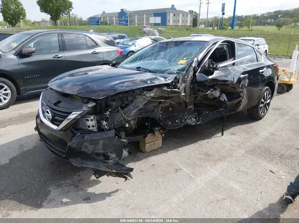 1N4AL3AP8JC153563 2018 NISSAN ALTIMA - Image 2