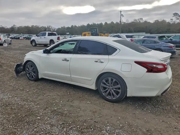 1N4AL3AP8JC154177 2018 NISSAN ALTIMA - Image 2