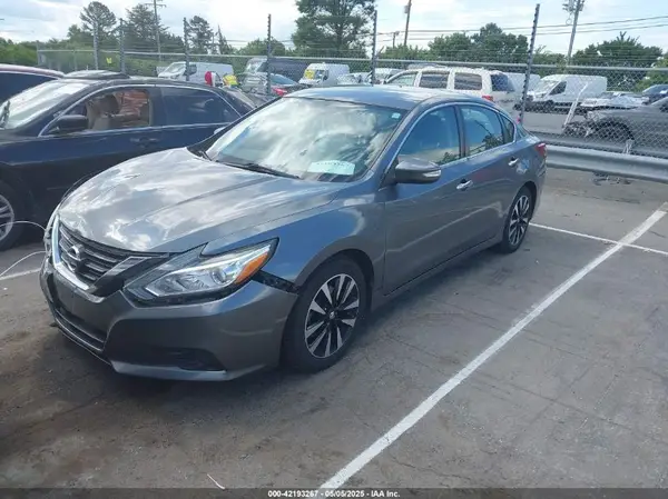 1N4AL3AP8JC154549 2018 NISSAN ALTIMA - Image 2