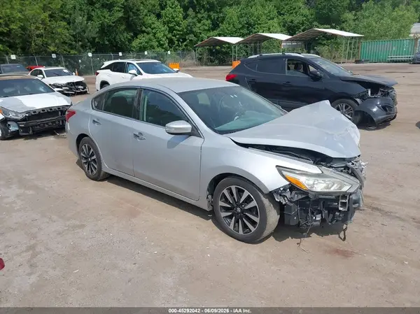 1N4AL3AP8JC155619 2018 NISSAN ALTIMA - Image 1