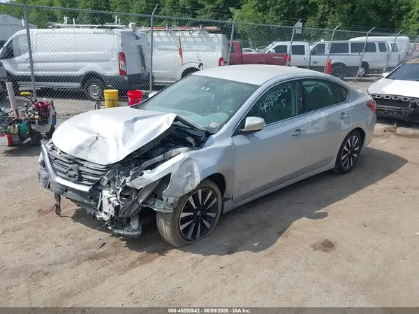 1N4AL3AP8JC155619 2018 NISSAN ALTIMA - Image 2