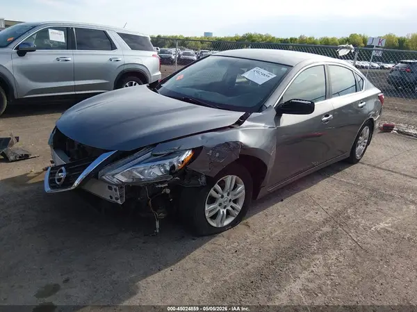 1N4AL3AP8JC156544 2018 NISSAN ALTIMA - Image 2