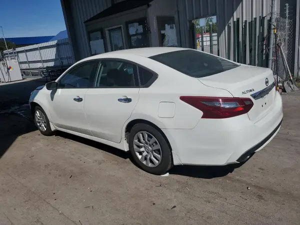 1N4AL3AP8JC161064 2018 NISSAN ALTIMA - Image 2