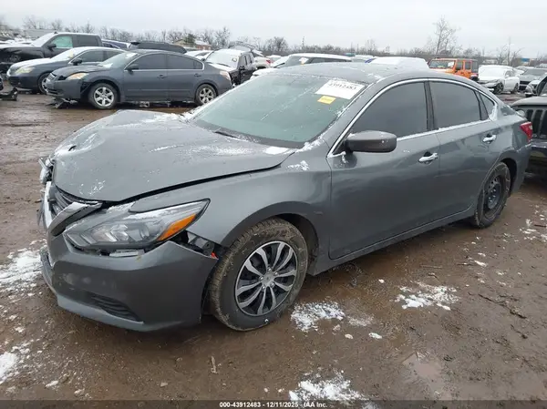 1N4AL3AP8JC162697 2018 NISSAN ALTIMA - Image 2