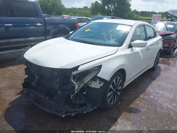 1N4AL3AP8JC165681 2018 NISSAN ALTIMA - Image 2