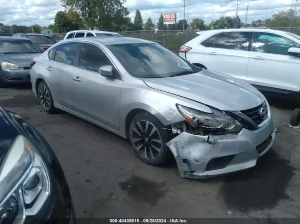 1N4AL3AP8JC165874 2018 NISSAN ALTIMA - Image 1