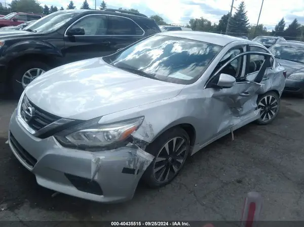 1N4AL3AP8JC165874 2018 NISSAN ALTIMA - Image 2