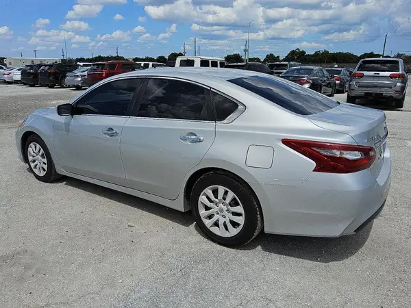 1N4AL3AP8JC167091 2018 NISSAN ALTIMA - Image 2