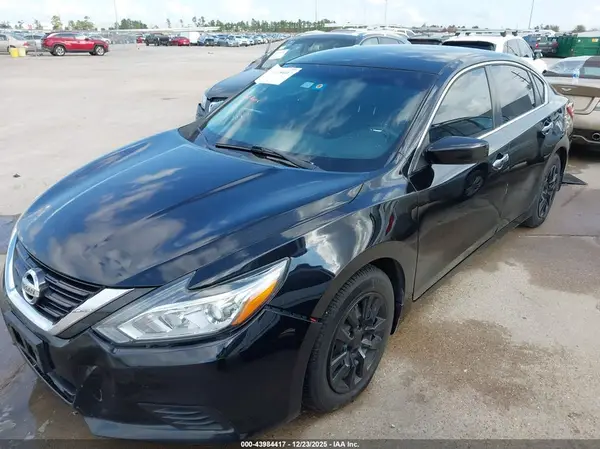 1N4AL3AP8JC168144 2018 NISSAN ALTIMA - Image 2