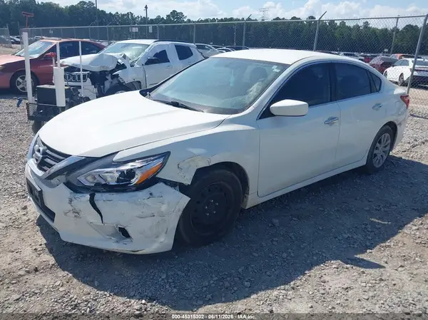 1N4AL3AP8JC172985 2018 NISSAN ALTIMA - Image 2