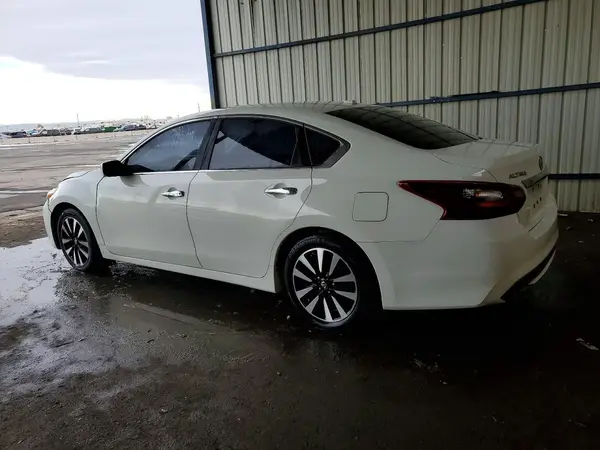 1N4AL3AP8JC173246 2018 NISSAN ALTIMA - Image 2