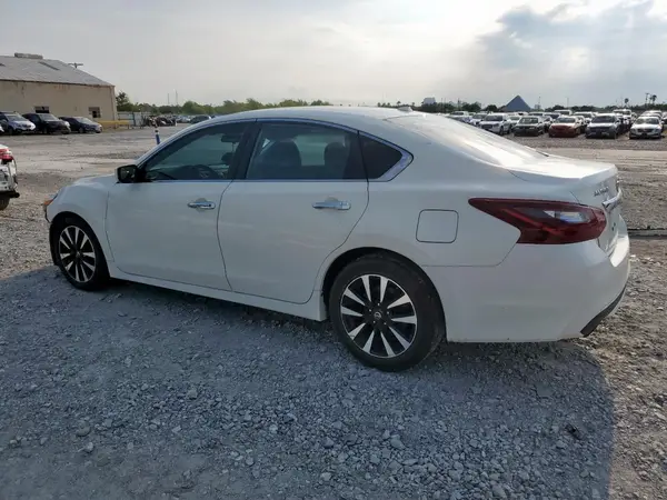 1N4AL3AP8JC174994 2018 NISSAN ALTIMA - Image 2