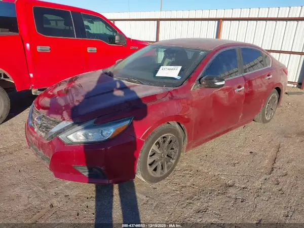 1N4AL3AP8JC175742 2018 NISSAN ALTIMA - Image 2