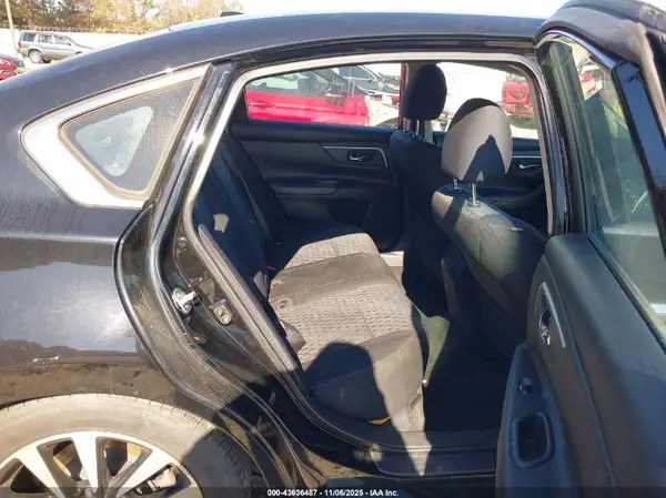 1N4AL3AP8JC175949 2018 NISSAN ALTIMA - Image 8