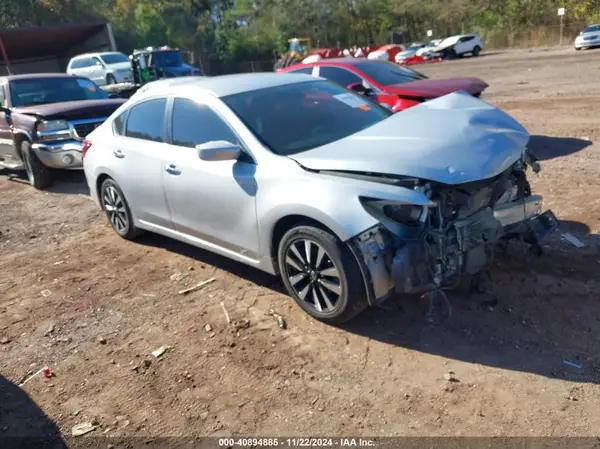 1N4AL3AP8JC179368 2018 NISSAN ALTIMA - Image 1