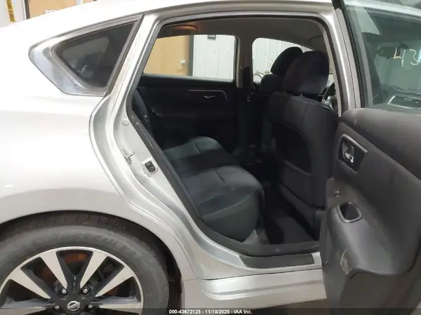 1N4AL3AP8JC179371 2018 NISSAN ALTIMA - Image 8