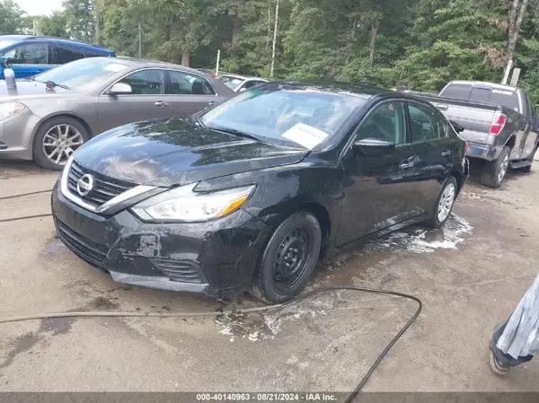 1N4AL3AP8JC180519 2018 NISSAN ALTIMA - Image 2