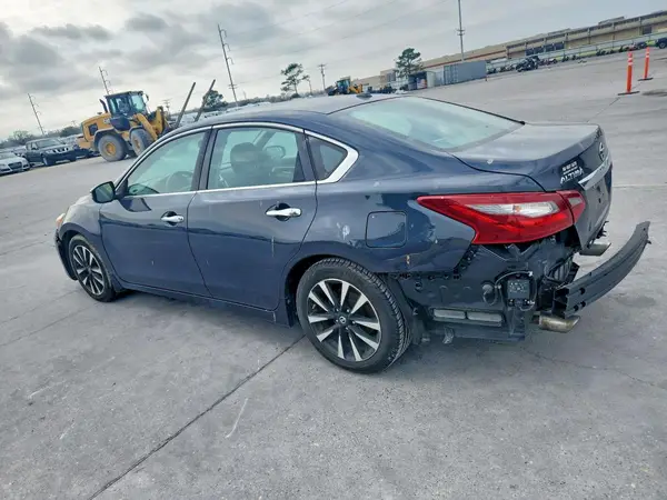 1N4AL3AP8JC180746 2018 NISSAN ALTIMA - Image 2