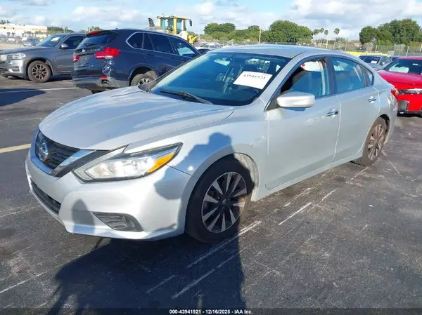 1N4AL3AP8JC181136 2018 NISSAN ALTIMA - Image 2