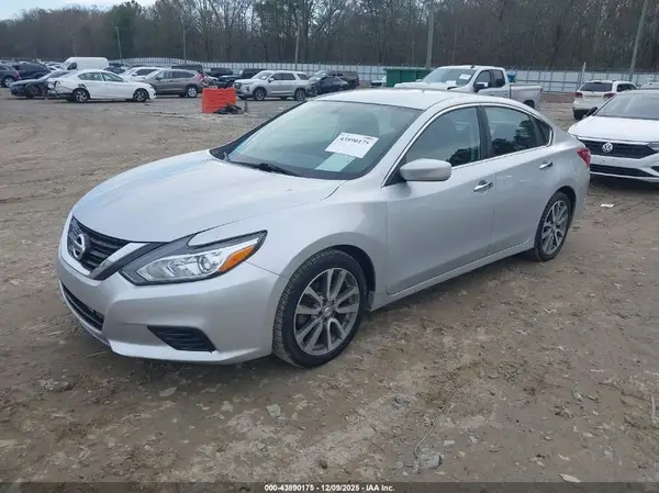 1N4AL3AP8JC181265 2018 NISSAN ALTIMA - Image 2
