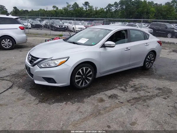 1N4AL3AP8JC181301 2018 NISSAN ALTIMA - Image 2