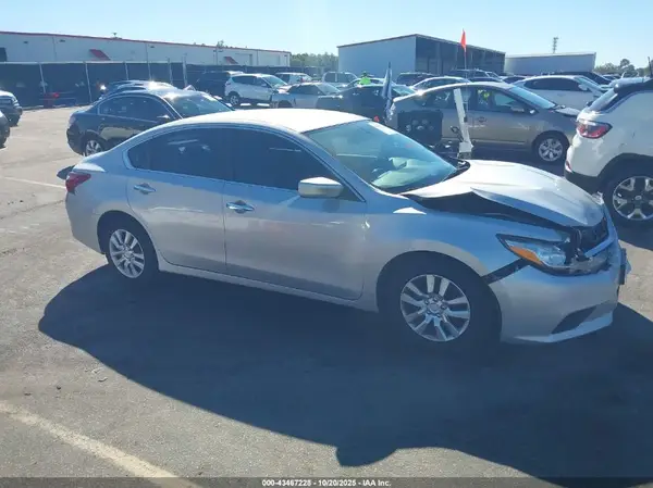 1N4AL3AP8JC183064 2018 NISSAN ALTIMA - Image 1