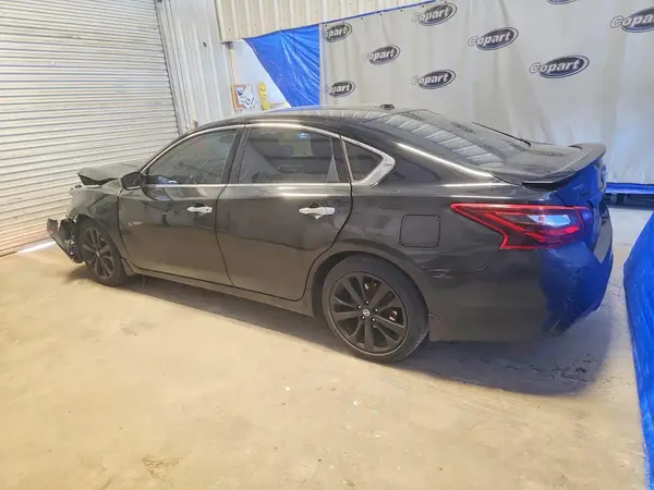 1N4AL3AP8JC184165 2018 NISSAN ALTIMA - Image 2