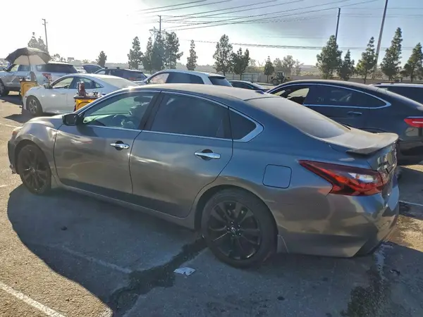 1N4AL3AP8JC184280 2018 NISSAN ALTIMA - Image 2