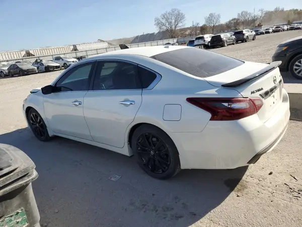 1N4AL3AP8JC185168 2018 NISSAN ALTIMA - Image 2