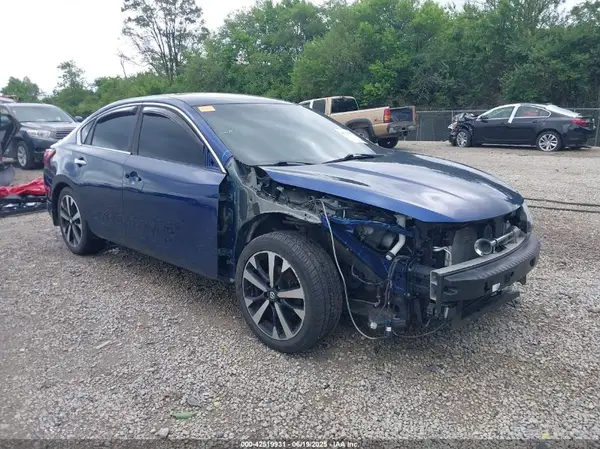 1N4AL3AP8JC186269 2018 NISSAN ALTIMA - Image 1