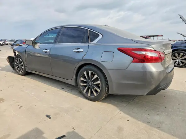 1N4AL3AP8JC187048 2018 NISSAN ALTIMA - Image 2