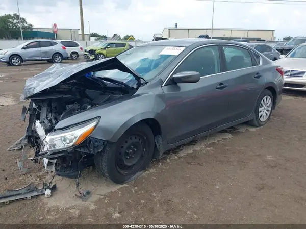 1N4AL3AP8JC187681 2018 NISSAN ALTIMA - Image 2