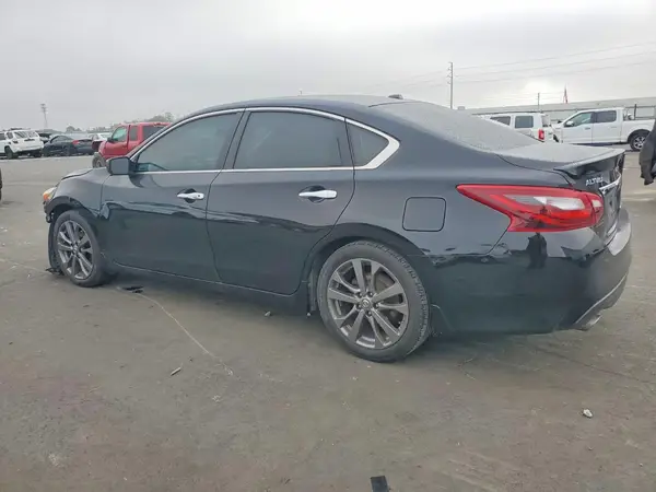 1N4AL3AP8JC189608 2018 NISSAN ALTIMA - Image 2
