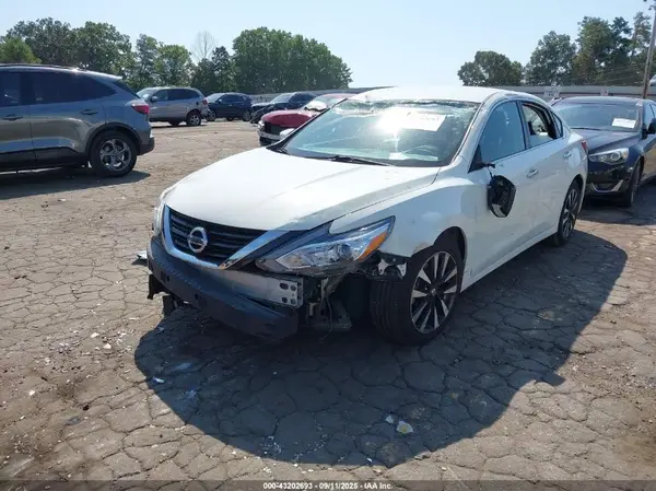 1N4AL3AP8JC190449 2018 NISSAN ALTIMA - Image 2