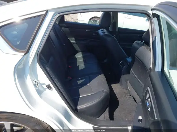 1N4AL3AP8JC190449 2018 NISSAN ALTIMA - Image 8