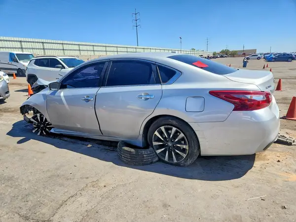 1N4AL3AP8JC192248 2018 NISSAN ALTIMA - Image 2
