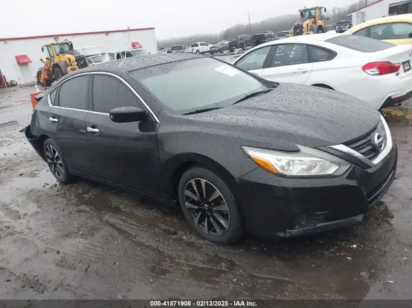 1N4AL3AP8JC193562 2018 NISSAN ALTIMA - Image 1