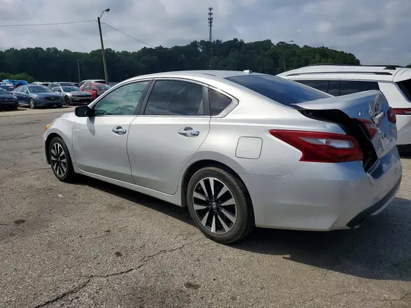1N4AL3AP8JC194677 2018 NISSAN ALTIMA - Image 2