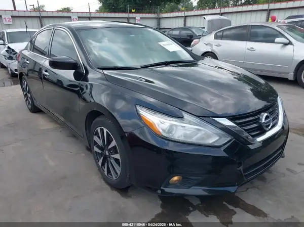 1N4AL3AP8JC195666 2018 NISSAN ALTIMA - Image 1