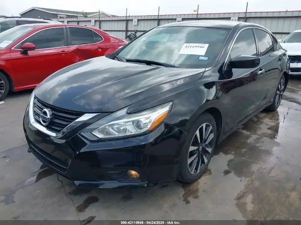 1N4AL3AP8JC195666 2018 NISSAN ALTIMA - Image 2