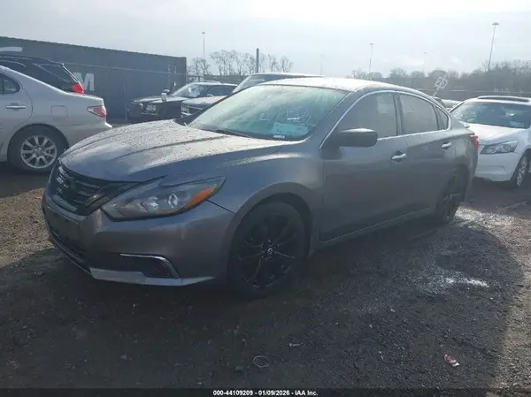 1N4AL3AP8JC197207 2018 NISSAN ALTIMA - Image 2