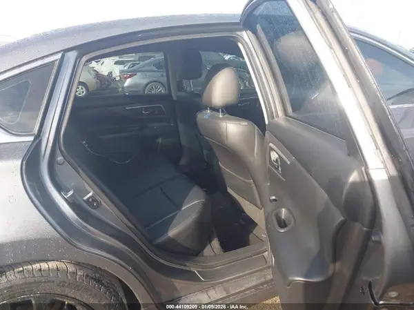 1N4AL3AP8JC197207 2018 NISSAN ALTIMA - Image 8